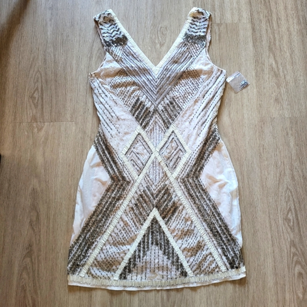 New Elegant White and Silver Sequin Geometric Dress small